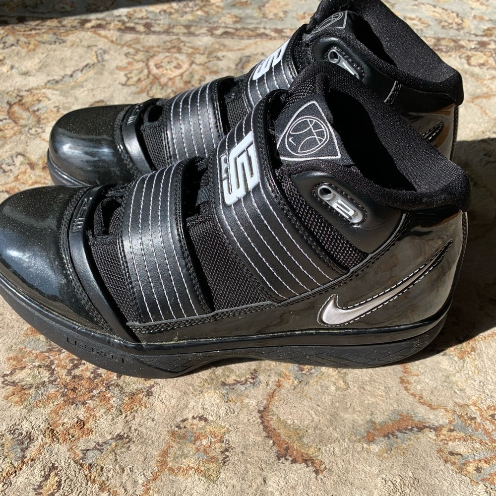 Nike Zoom Lebron Soldier III